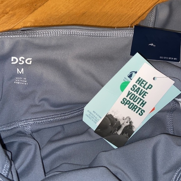 NWT DSG Womens Momentum Crop Flare Leggings in size M - Picture 9 of 10